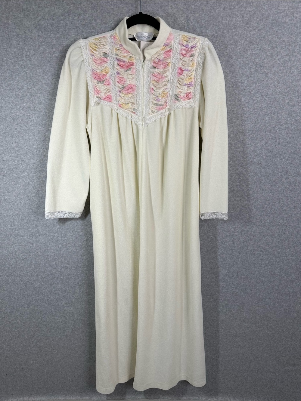 Vanity Fair Womens Chemise Gown Size S Cream Full Length Floral Lace Zip Front